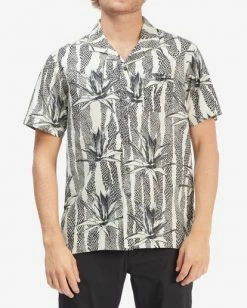 BILLABONG Sundays Vacay Short Sleeve Shirt NAVY 18 BILLABONG Sundays Vacay Short Sleeve Shirt NAVY -Mens Accessories Sales 2022 abywt00122 billabongw chi frt1 2