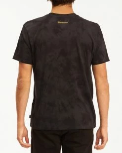 BILLABONG Budweiser Bow Tie-Dye Short Sleeve T-Shirt BLACK 8 BILLABONG Budweiser Bow Tie-Dye Short Sleeve T-Shirt BLACK -Mens Accessories Sales 2022 abyzt00588 billabongw blk bck1 1